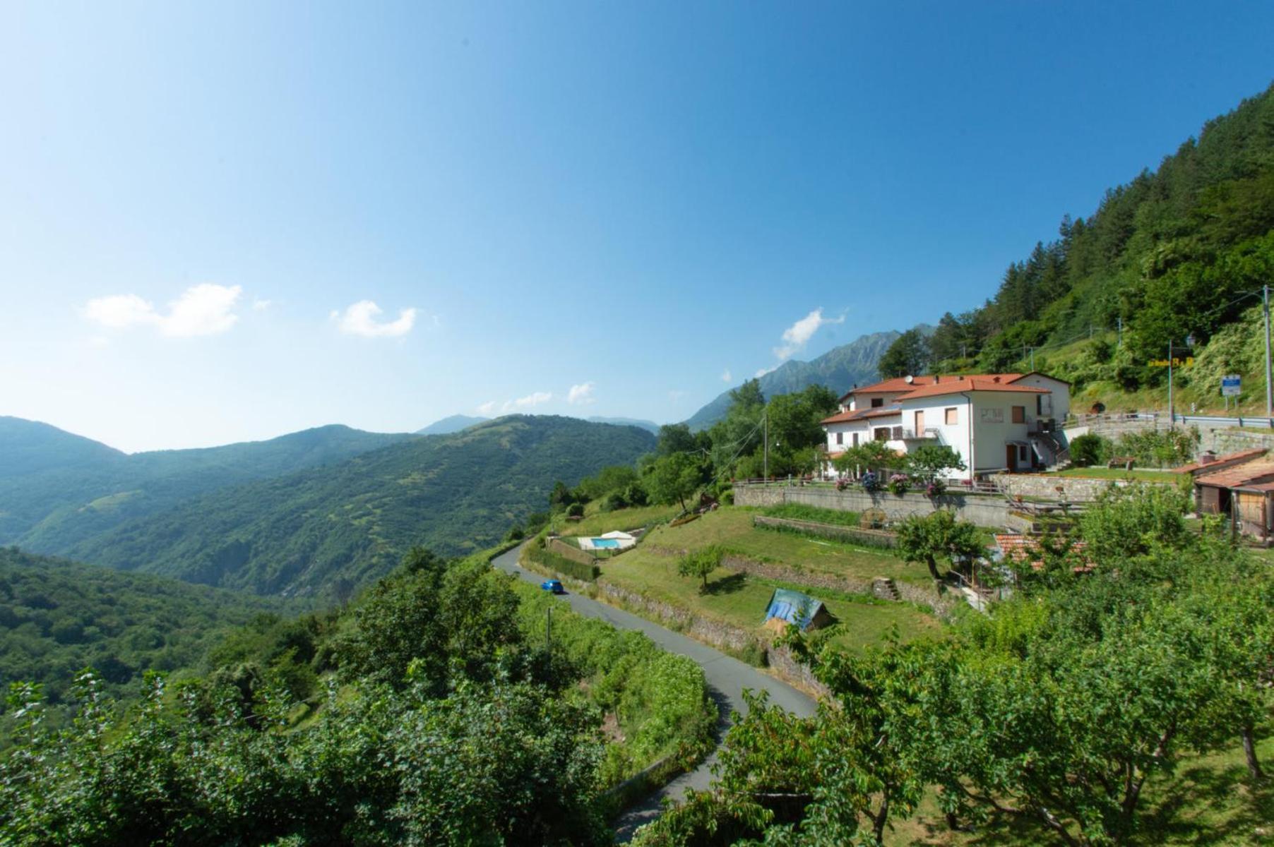 B&B La Bredia Fivizzano Exteriör bild