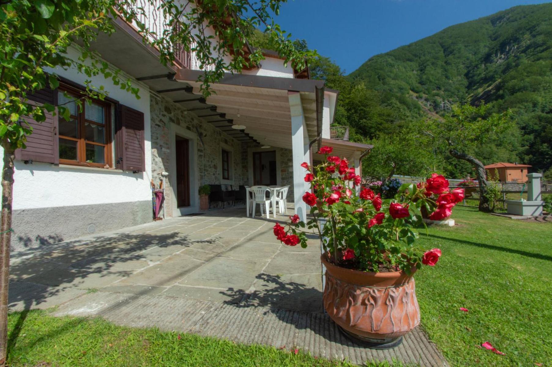 B&B La Bredia Fivizzano Exteriör bild
